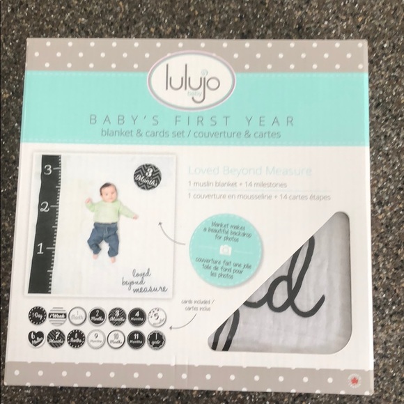 Baby’s first year blanket and cards set - Picture 1 of 2
